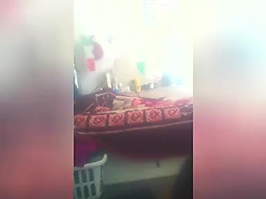 Hey Mom, can you come here?